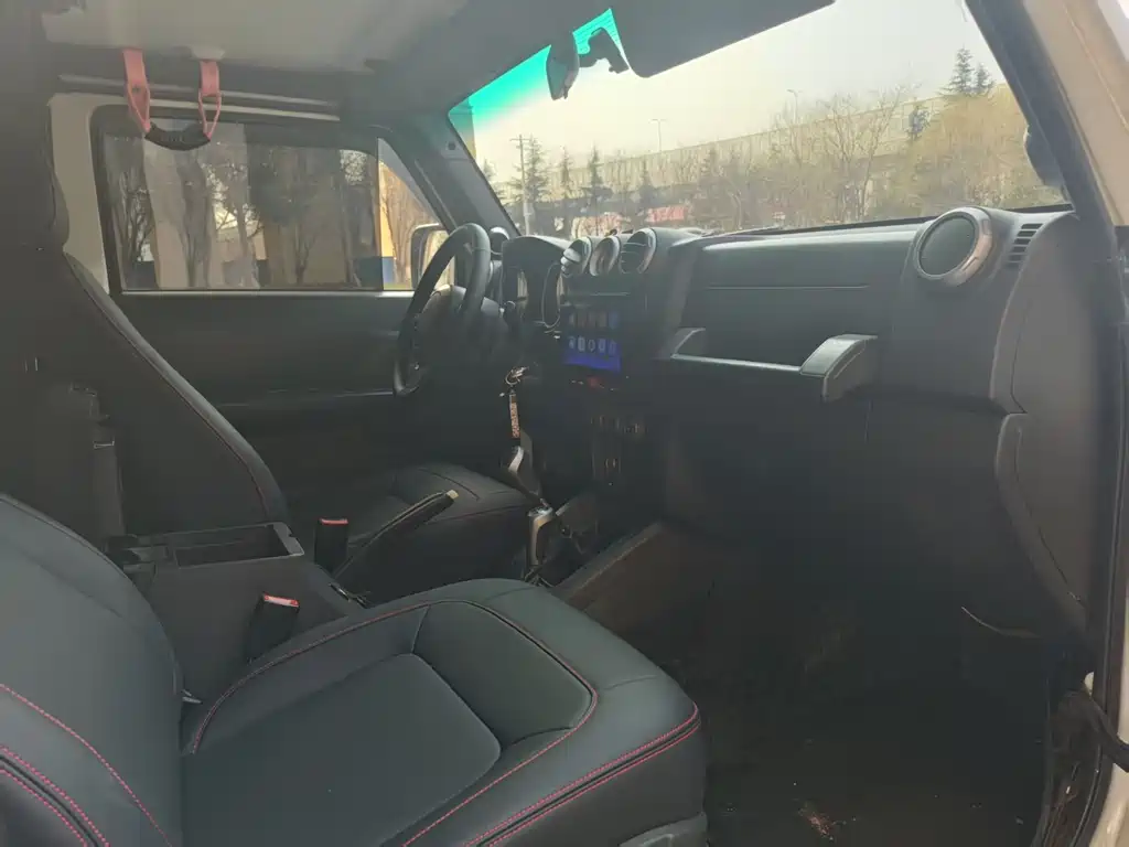 BAIC BJ40 北京越野BJ40 2016款 2.3 T 自动两驱尊贵版