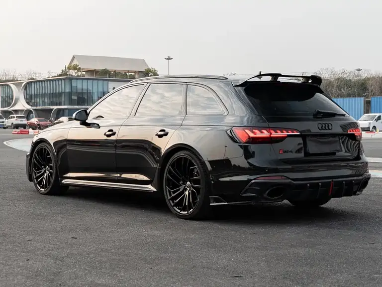 Audi RS 4 RS4 Avant