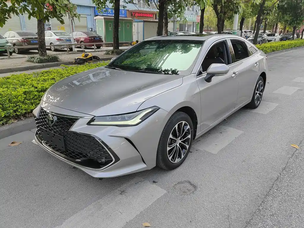 Avalon 2.5 L Luxury