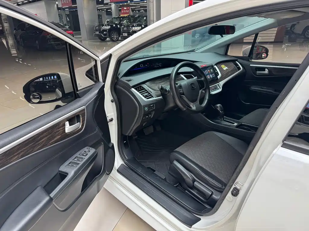 Jade 1.8 L Auto Comfort 5-seat