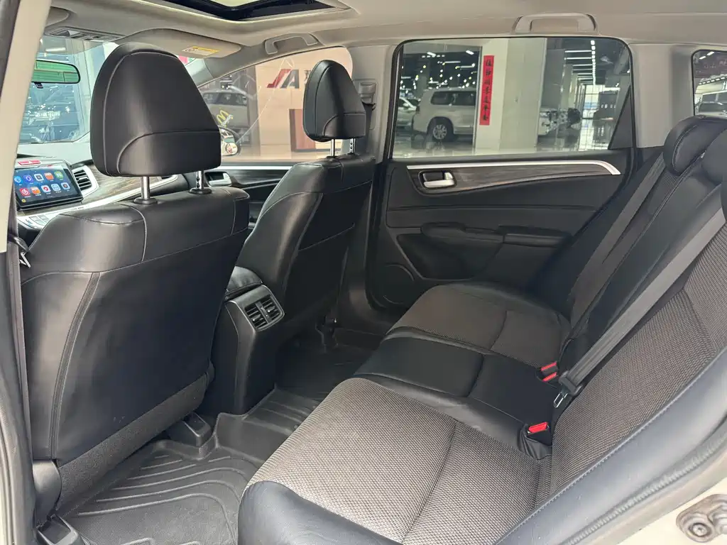 Jade 1.8 L Auto Comfort 5-seat