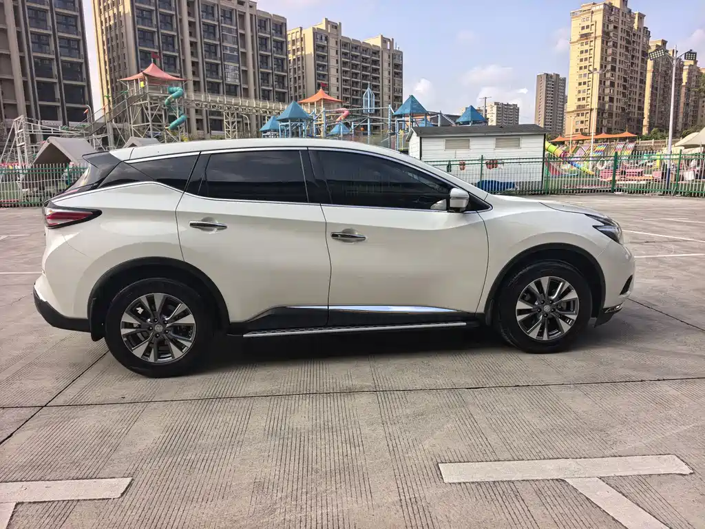 Murano 2.5 L XL 2 WD Connected Luxury
