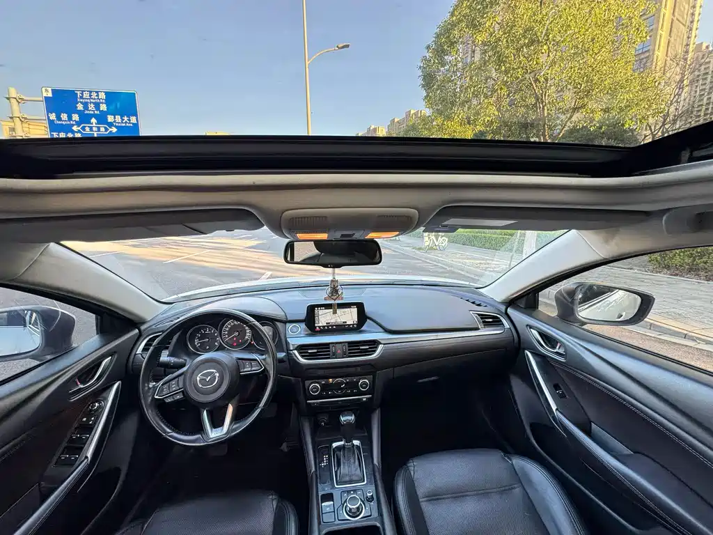 Atenza 2.0 L Blue Sky Luxury CN-V