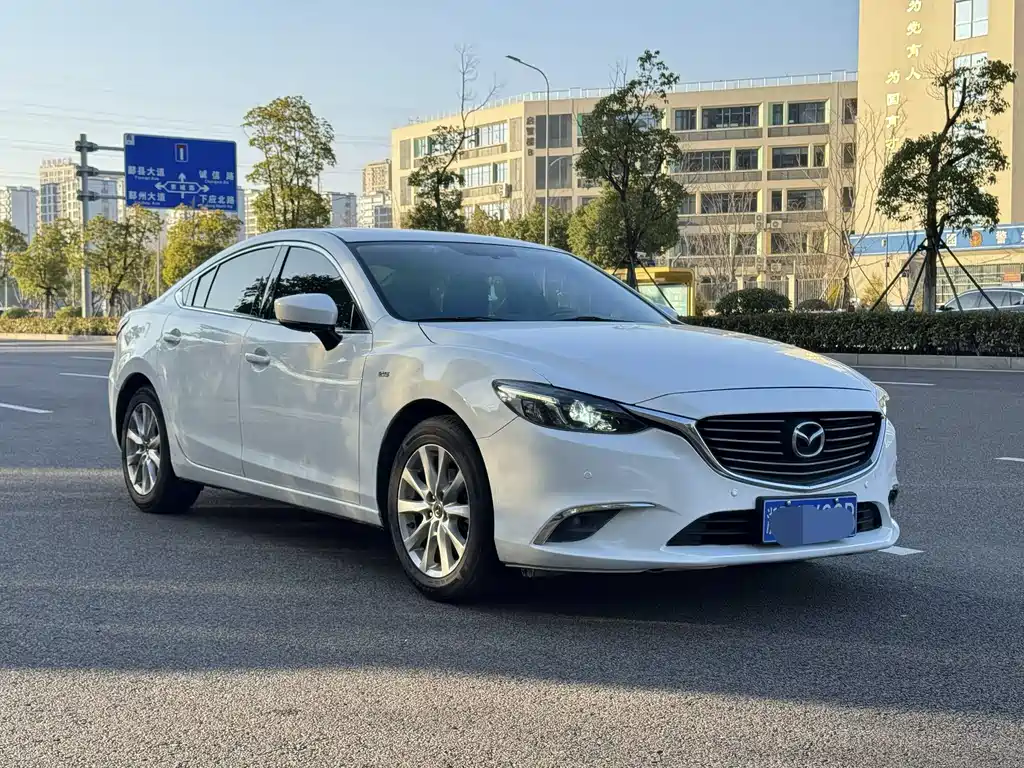 Atenza 2.0 L Blue Sky Luxury CN-V