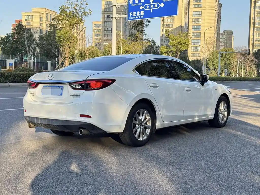 Atenza 2.0 L Blue Sky Luxury CN-V