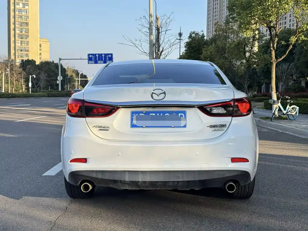 Atenza 2.0 L Blue Sky Luxury CN-V