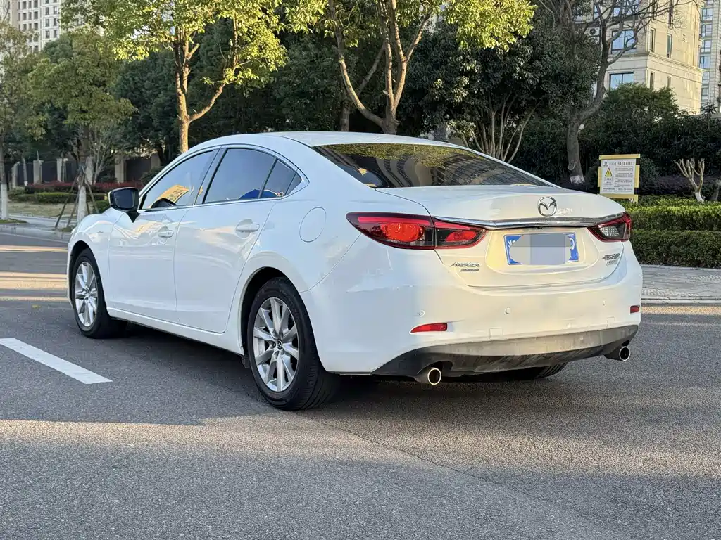 Atenza 2.0 L Blue Sky Luxury CN-V