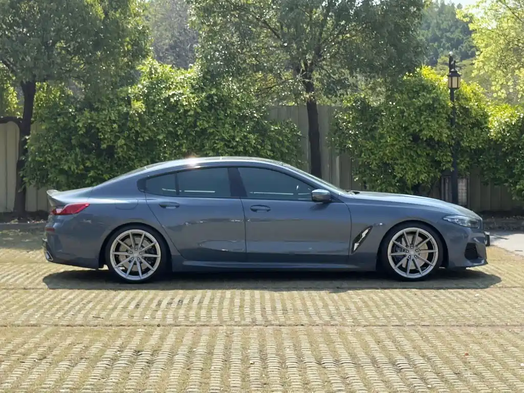 BMW 8 Series 840 i xDrive 4-door Coupe M Sport Package