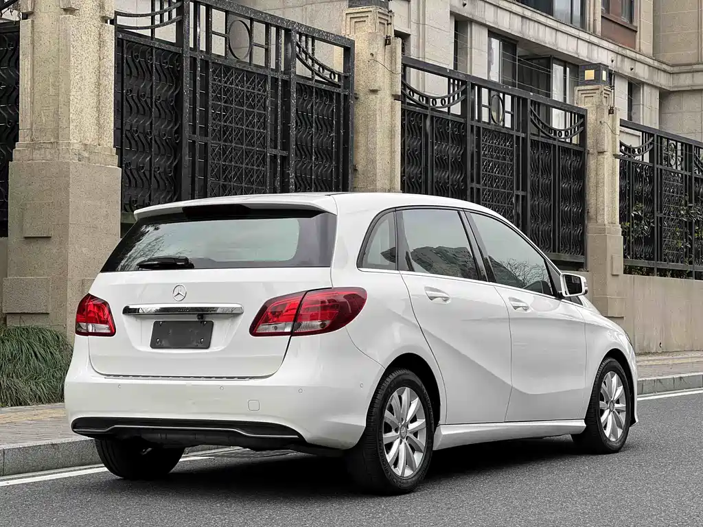 Mercedes-Benz B-Class B 180