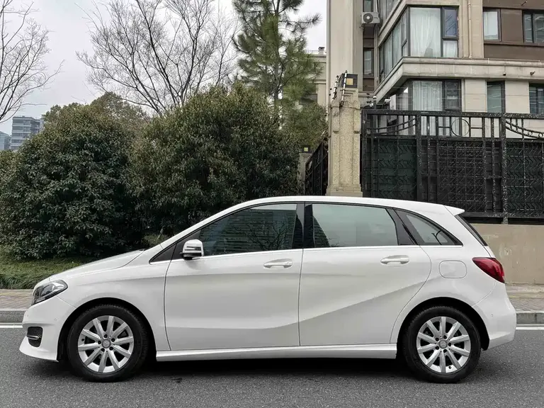Mercedes-Benz B-Class B 180