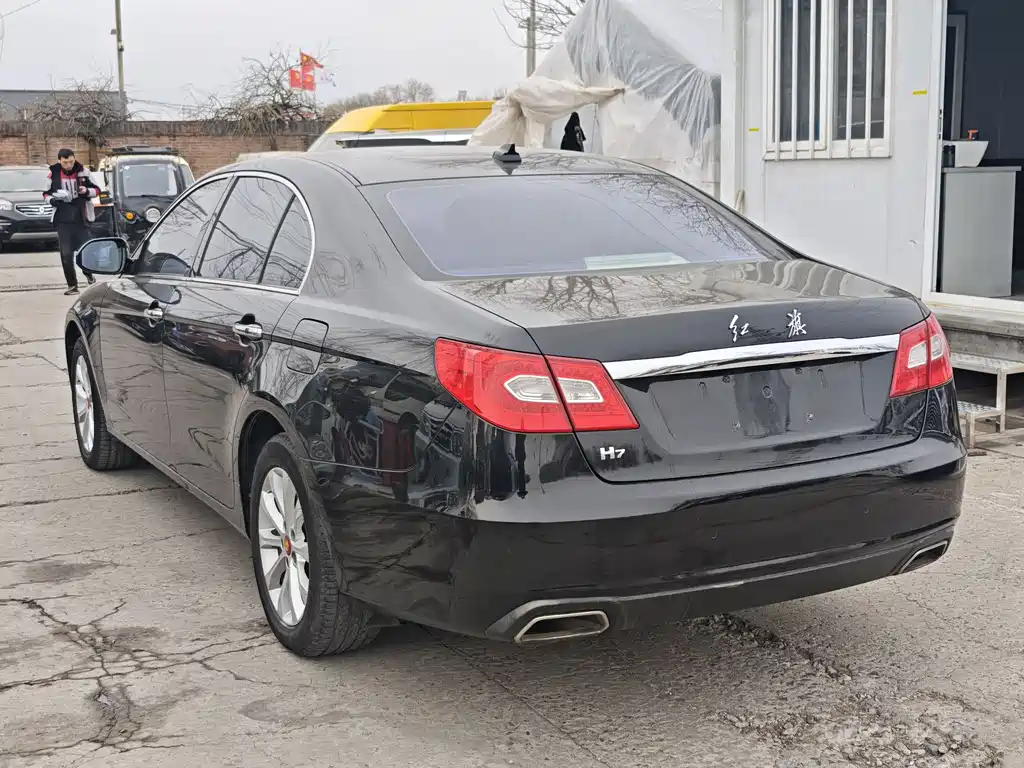 Hongqi H7 2.0 T Distinguished
