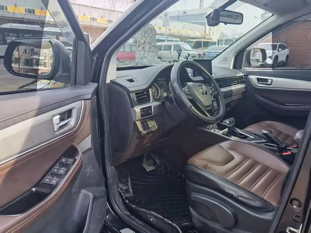 Jingyi X6 Joy Enjoyment Series 1.5 T CVT Luxury
