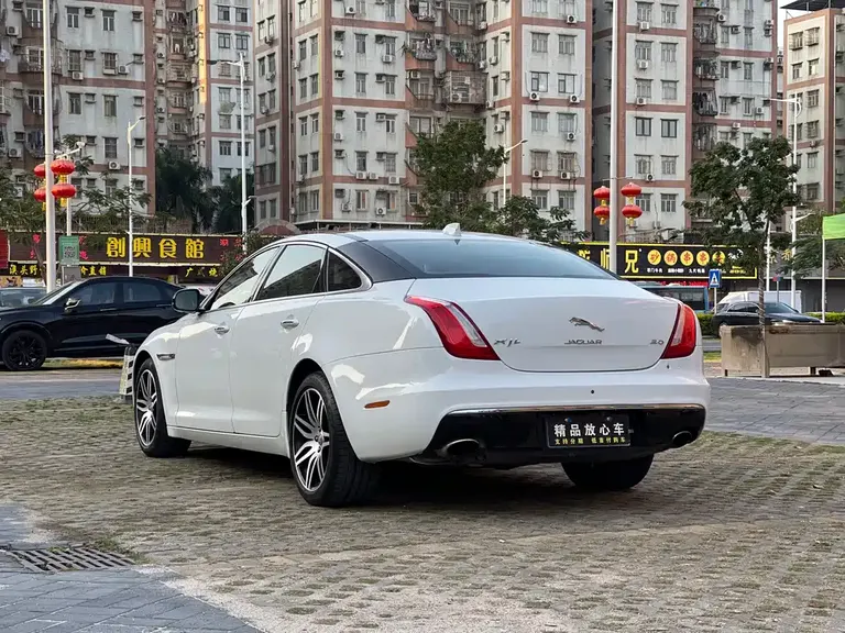 Jaguar XJ XJL 3.0 SC 2 WD Graceful Business