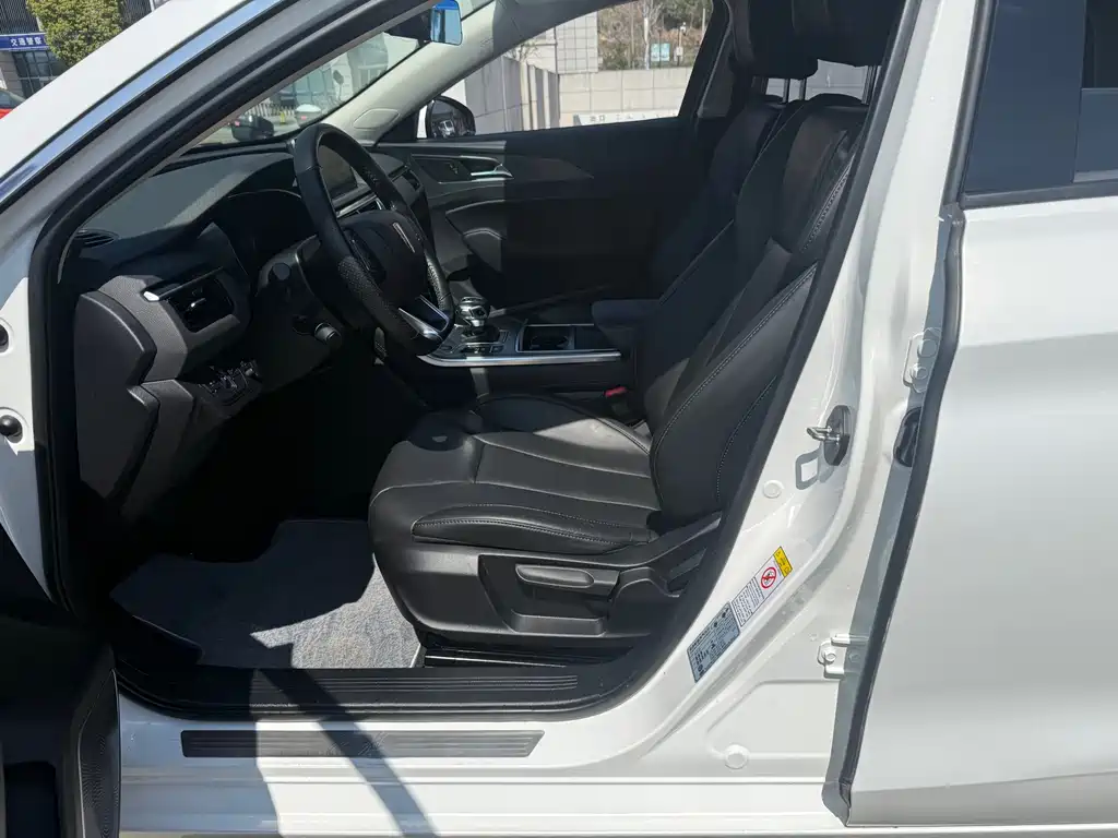 Hongqi H5 Classic Facelift 1.5 T DCT Flagship Charm