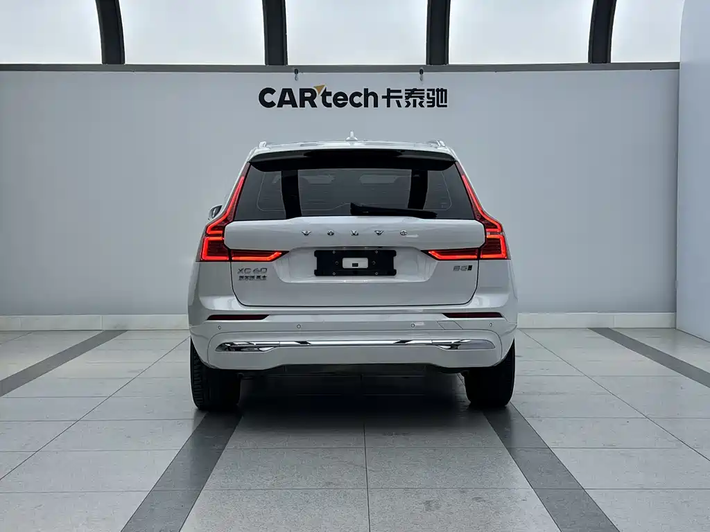 Volvo XC60 B5 4 WD Smart Ease Luxury
