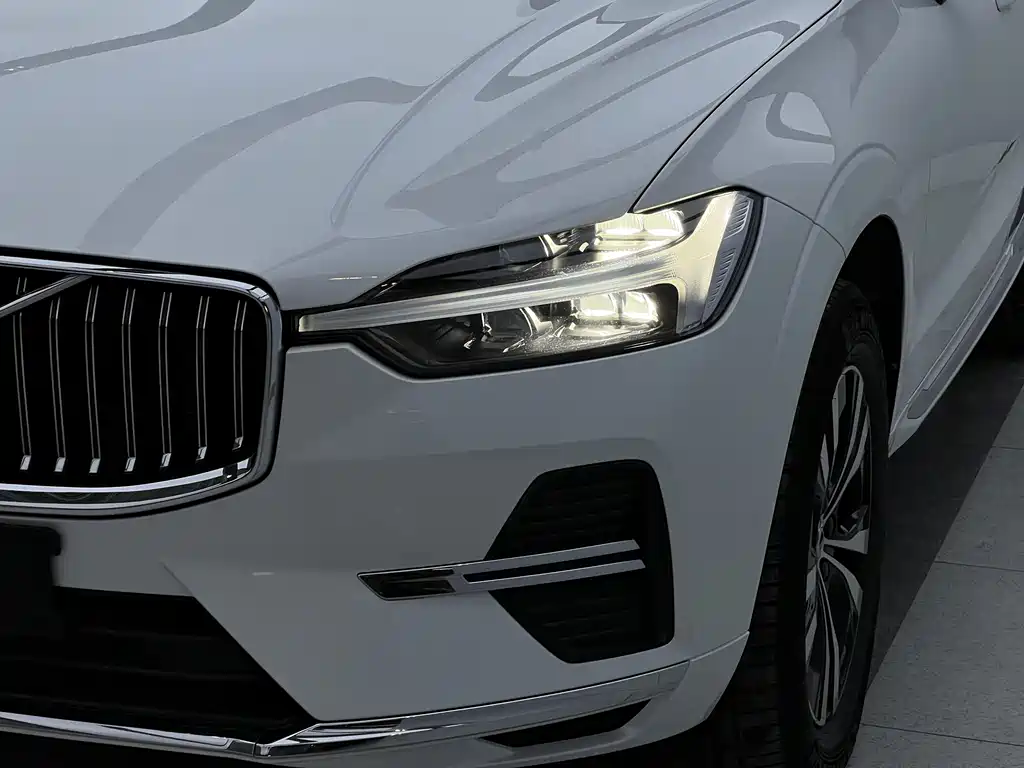 Volvo XC60 B5 4 WD Smart Ease Luxury