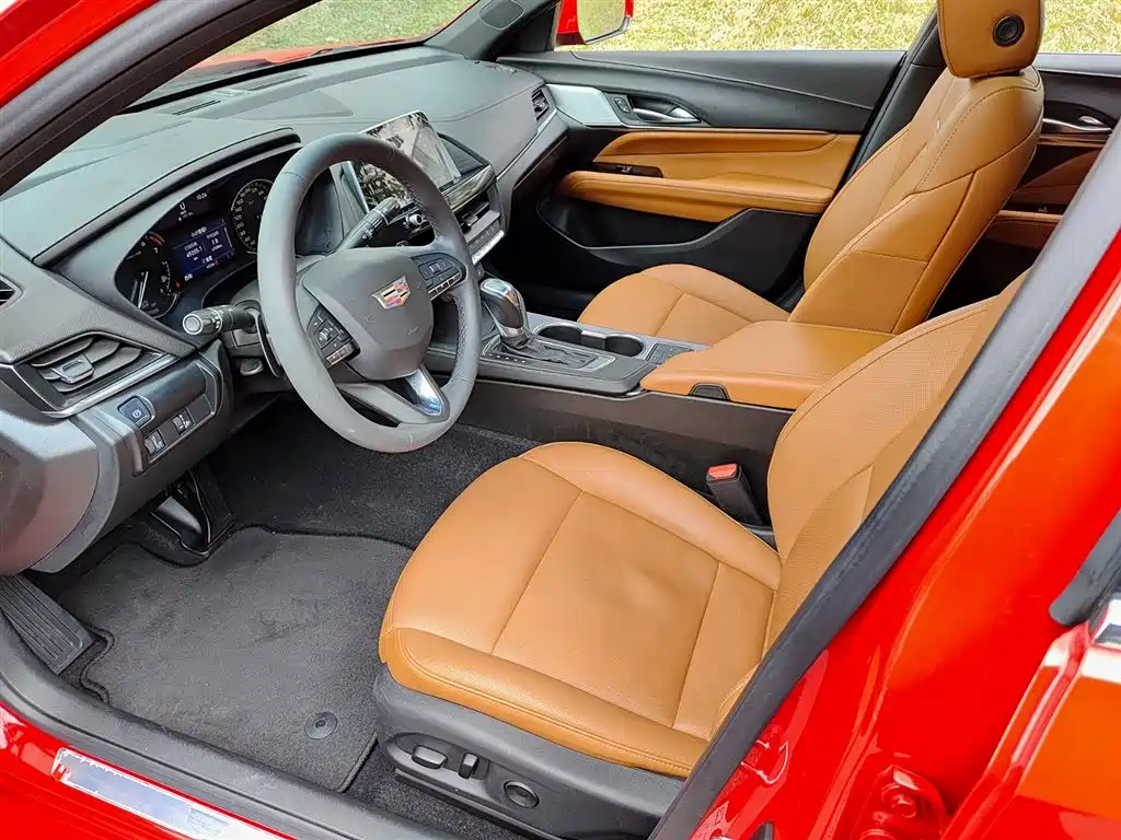 Cadillac CT4 28 T Luxury