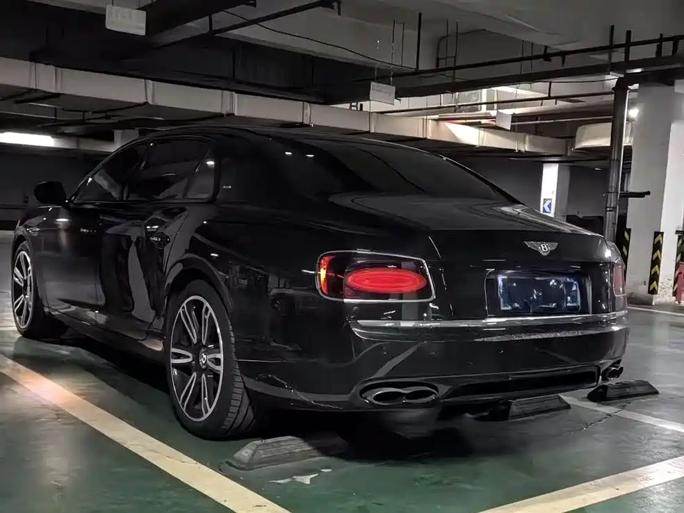 Flying Spur 4.0 T V8 S Standard