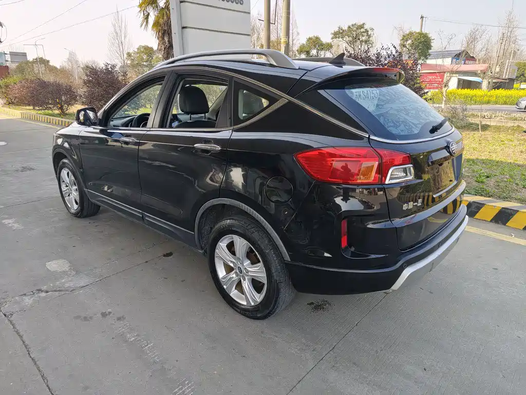 Besturn X80 2.0 L Auto Comfort