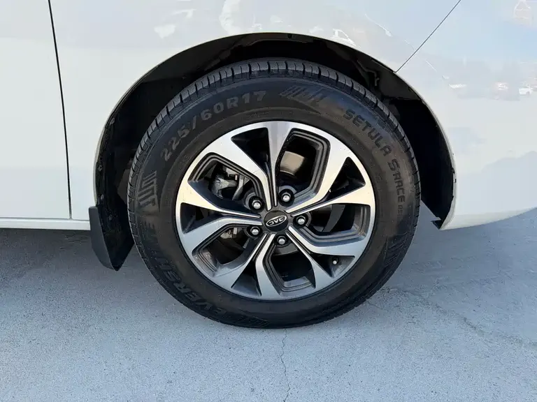 JAC Refine M5 2.0 T Diesel Manual CN-VI