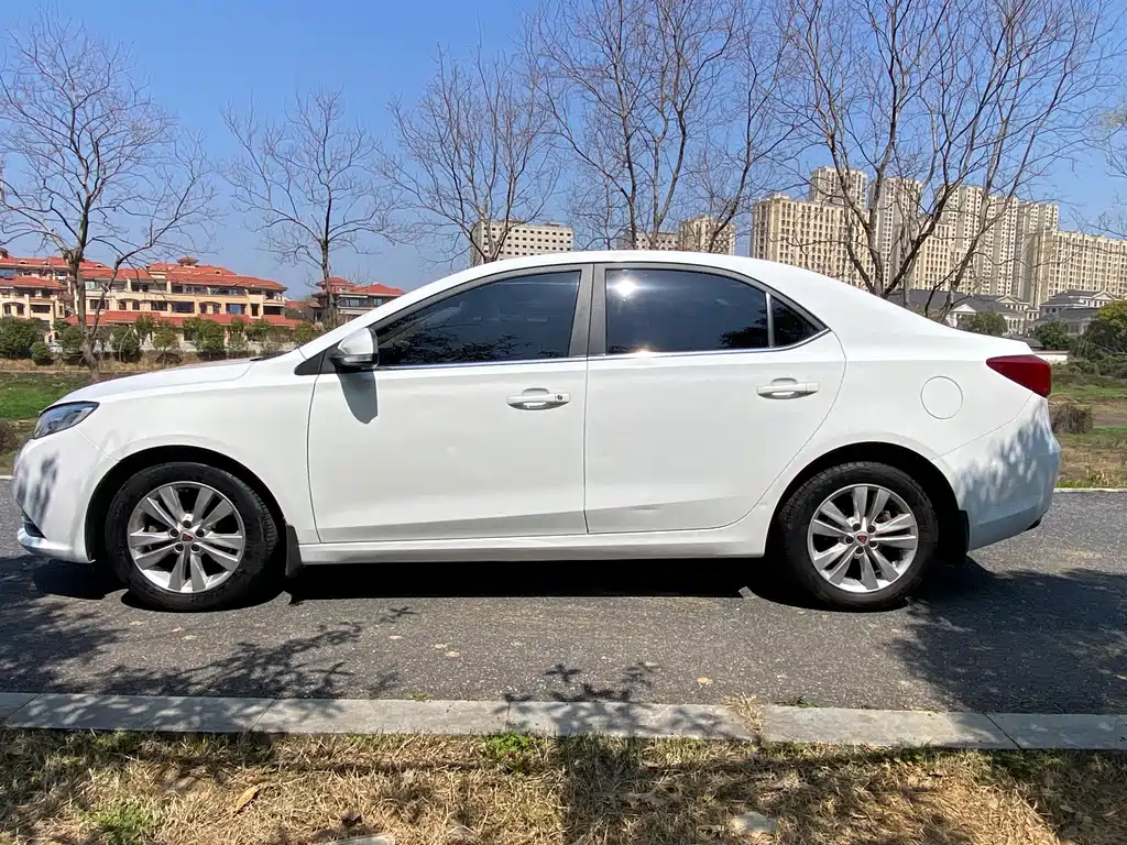 Roewe 360 1.5 L Auto Smart Screen