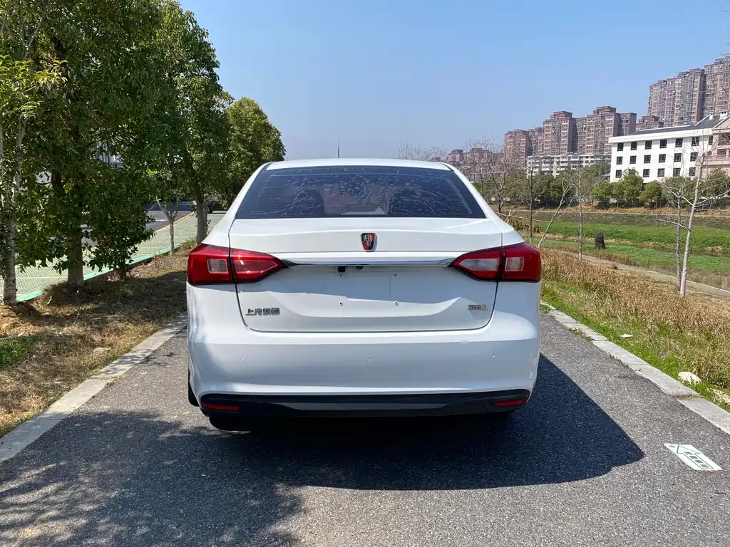 Roewe 360 1.5 L Auto Smart Screen