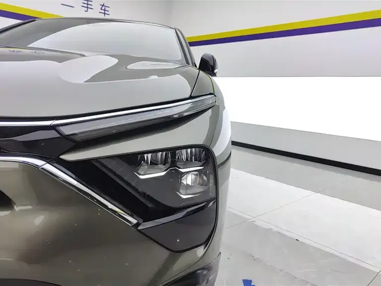 Citroën C5 X 1.6 T Extraordinary Enjoyment