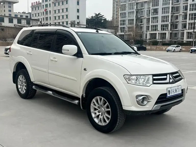 Mitsubishi Pajero Sport 3.0 L Auto 2 WD Luxury