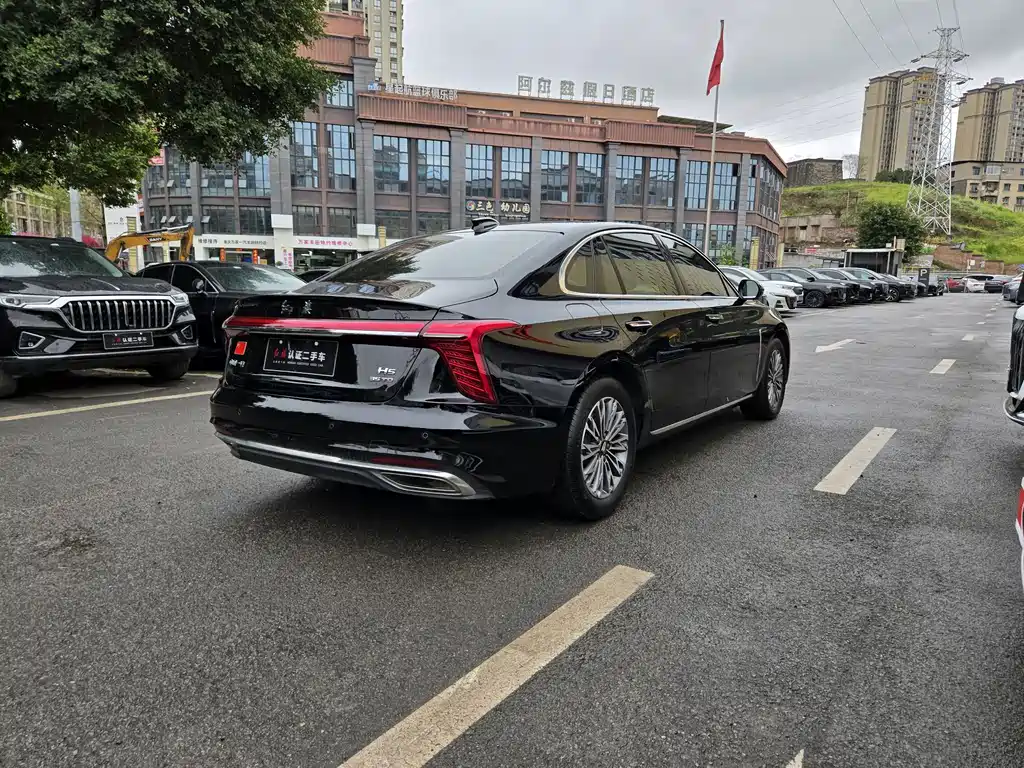 Hongqi H5 1.5 T DCT Connected Flagship Charm