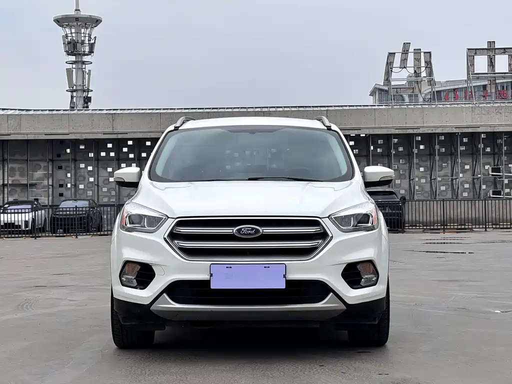 Kuga EcoBoost 180 2 WD Fine Wing
