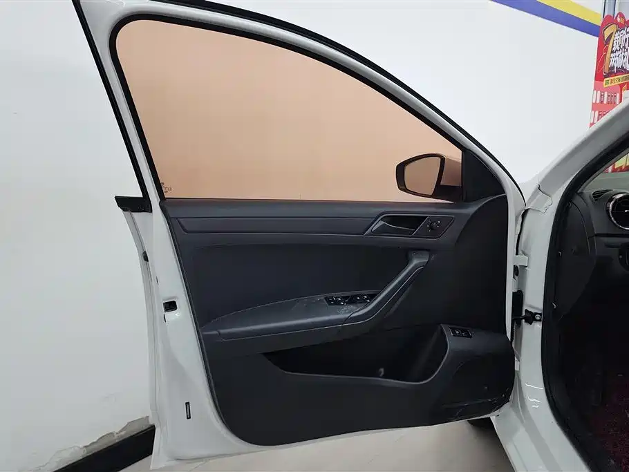 Jetta 1.5 L Manual Fashion