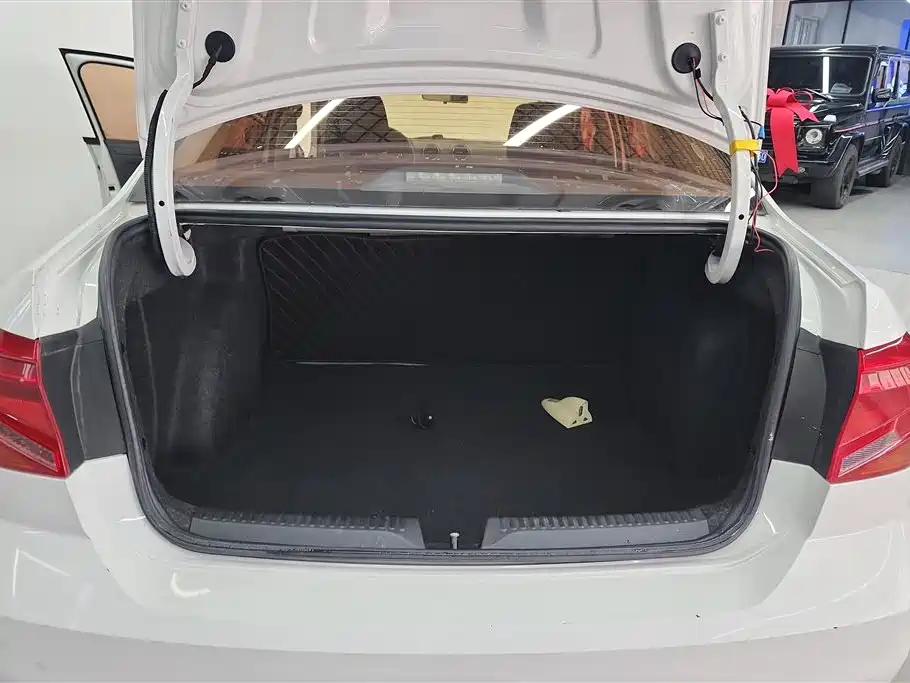 Jetta 1.5 L Manual Fashion