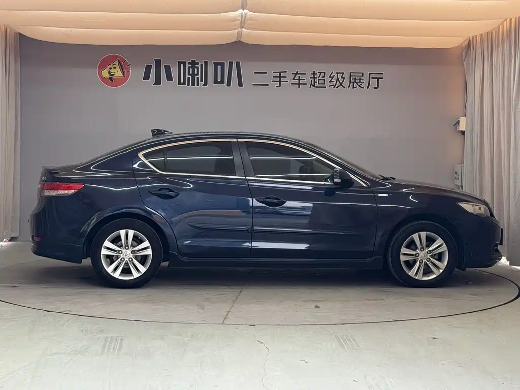 Acura ILX 1.5 L Hybrid
