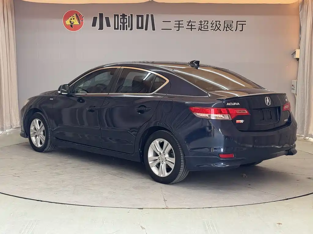 Acura ILX 1.5 L Hybrid