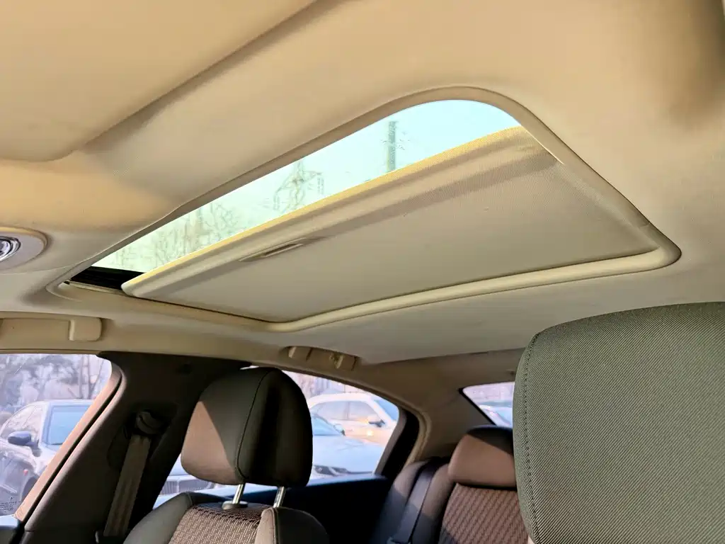Peugeot 508 2.0 L Anniversary Commemorative Auto Sunroof Classic