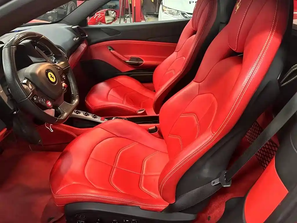 Ferrari 488 488 Spider