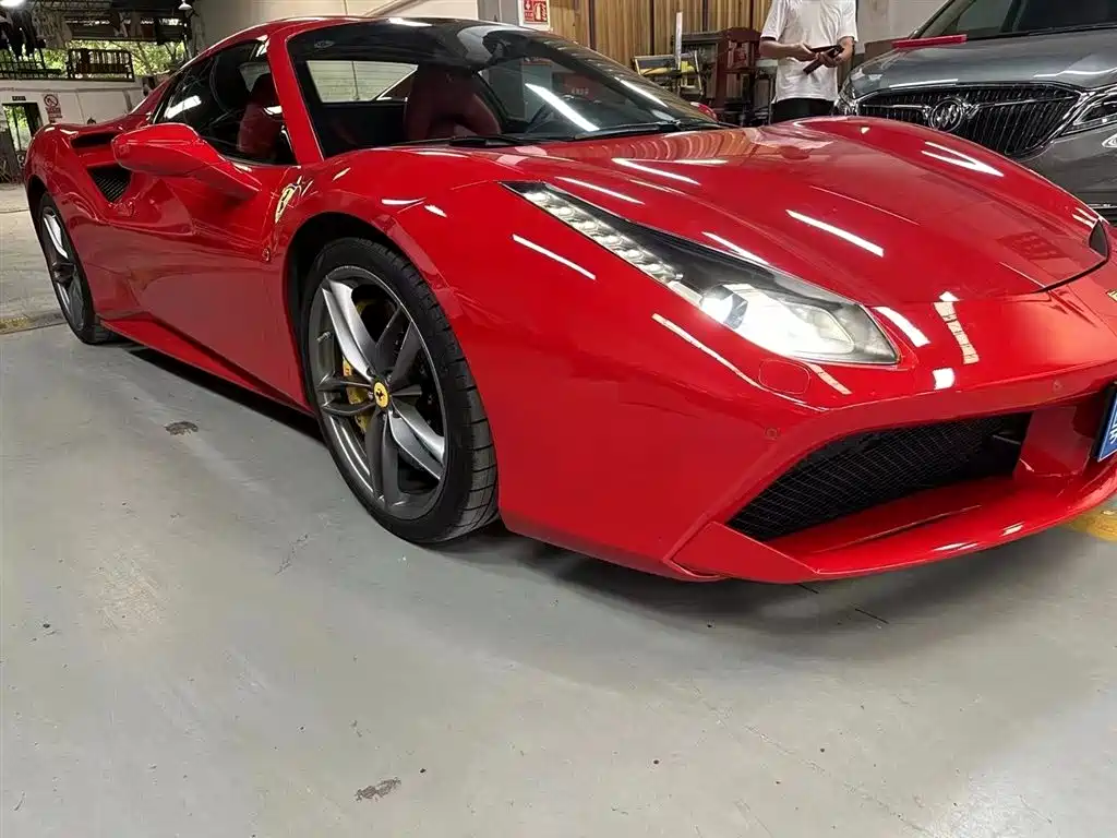 Ferrari 488 488 Spider