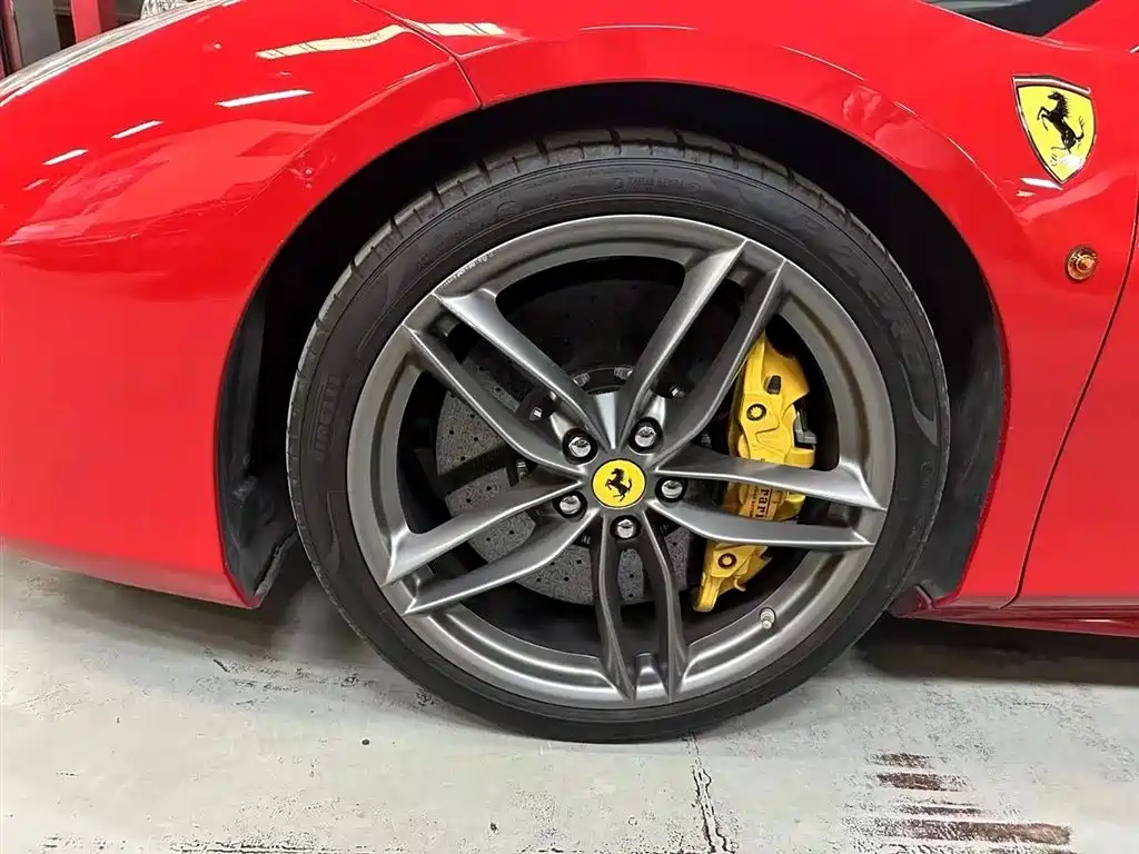 Ferrari 488 488 Spider