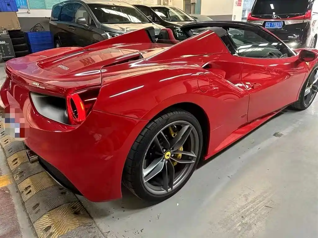 Ferrari 488 488 Spider