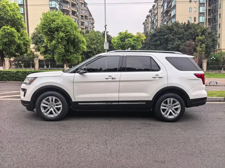 Ford Explorer (Import) 2.3 T Style