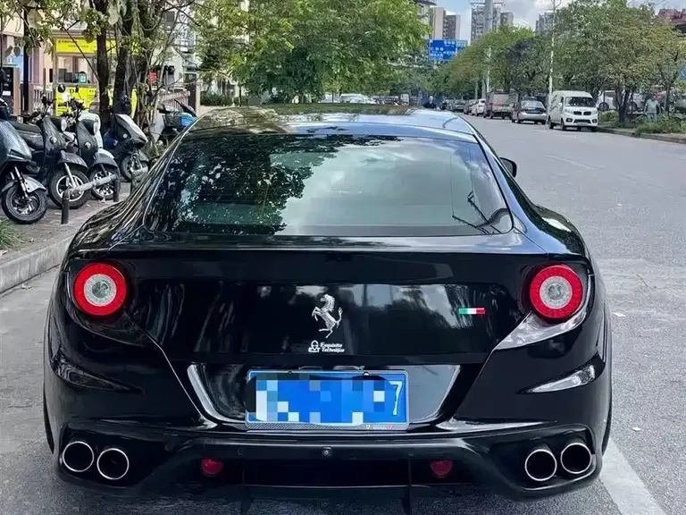 Ferrari FF 6.3 L V12