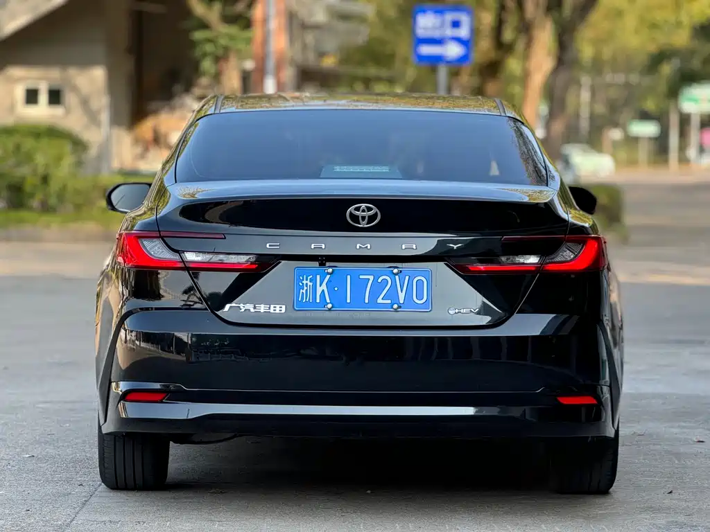 Camry Dual Engine 2.0 HE Elite