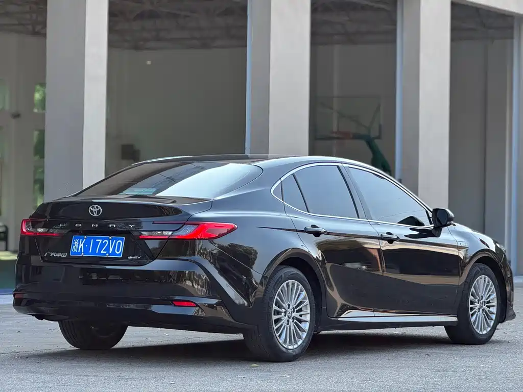 Camry Dual Engine 2.0 HE Elite