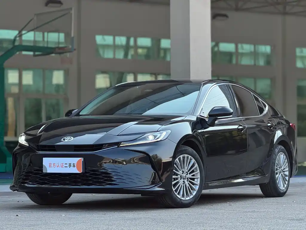 Camry Dual Engine 2.0 HE Elite