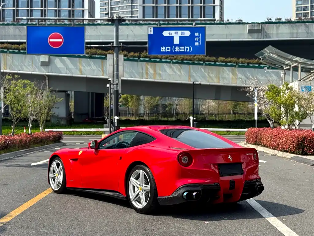 F12 berlinetta 6.3 L Standard