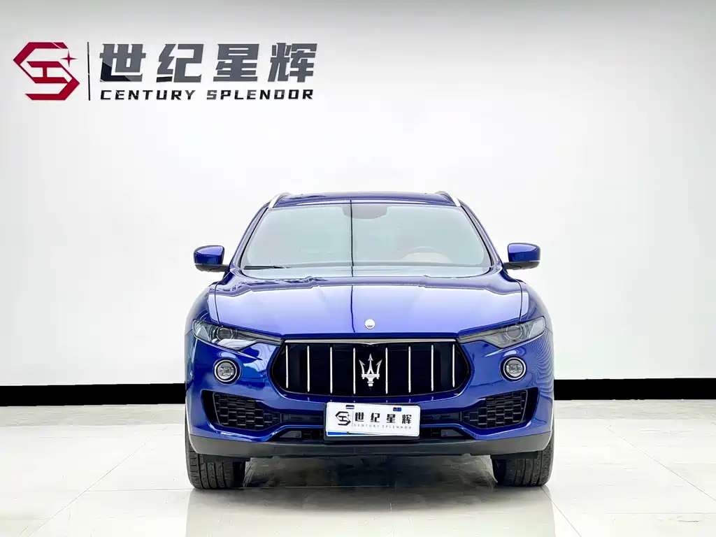 Levante 3.0 T Standard CN-V