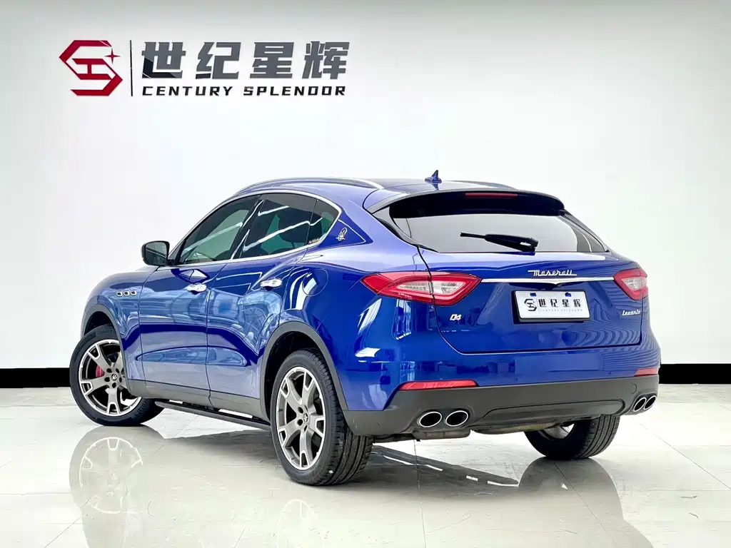Levante 3.0 T Standard CN-V