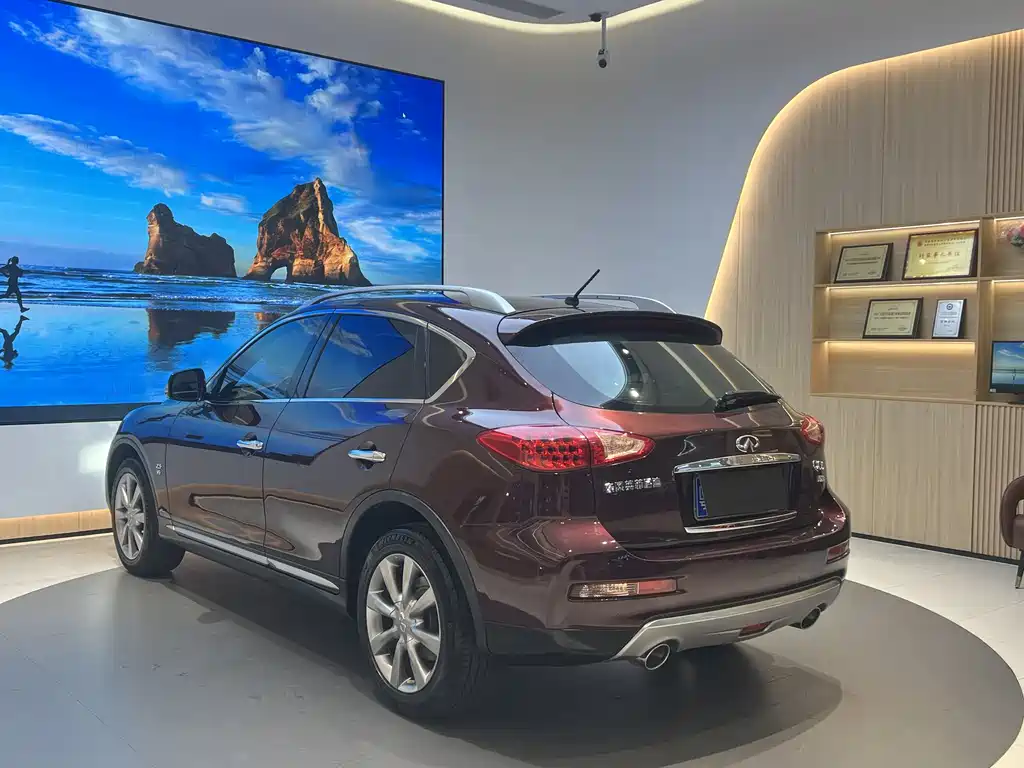Infiniti QX50 2.5 L Comfort