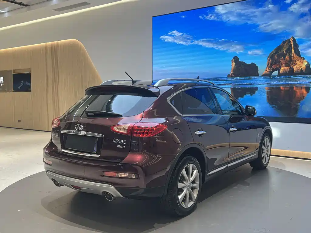 Infiniti QX50 2.5 L Comfort