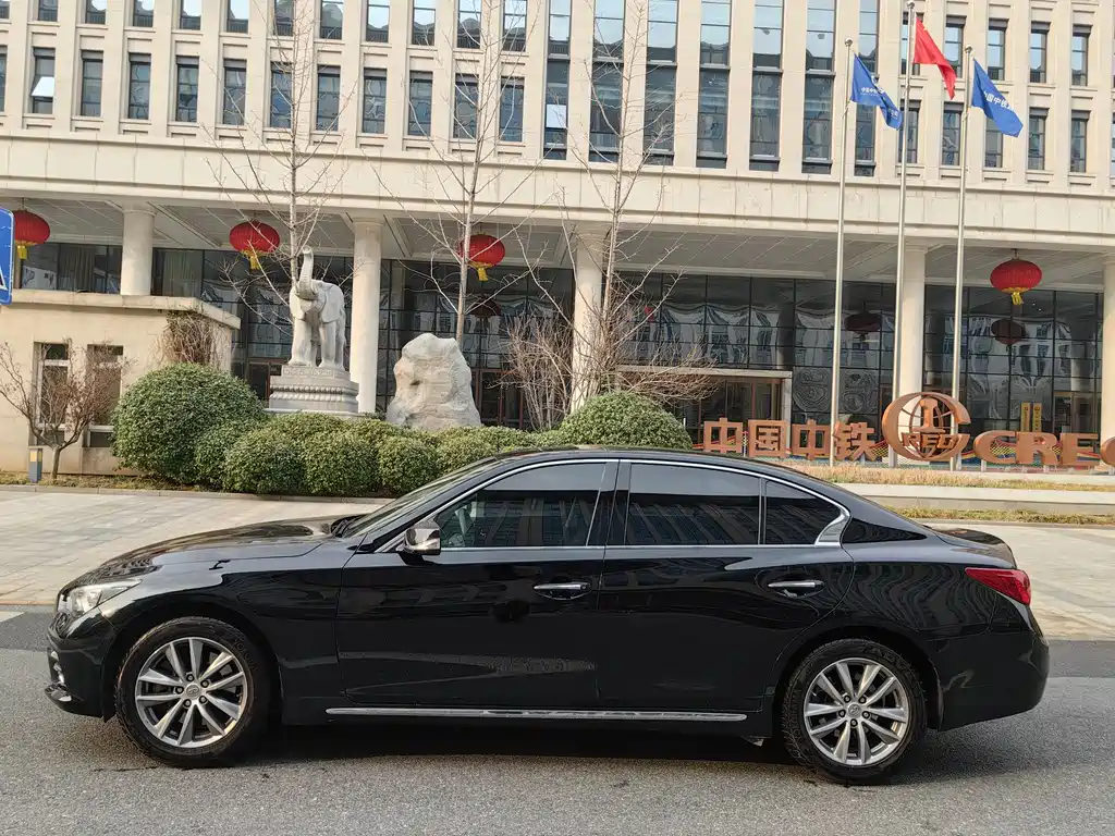 Infiniti Q50 L 2.0 T Joy